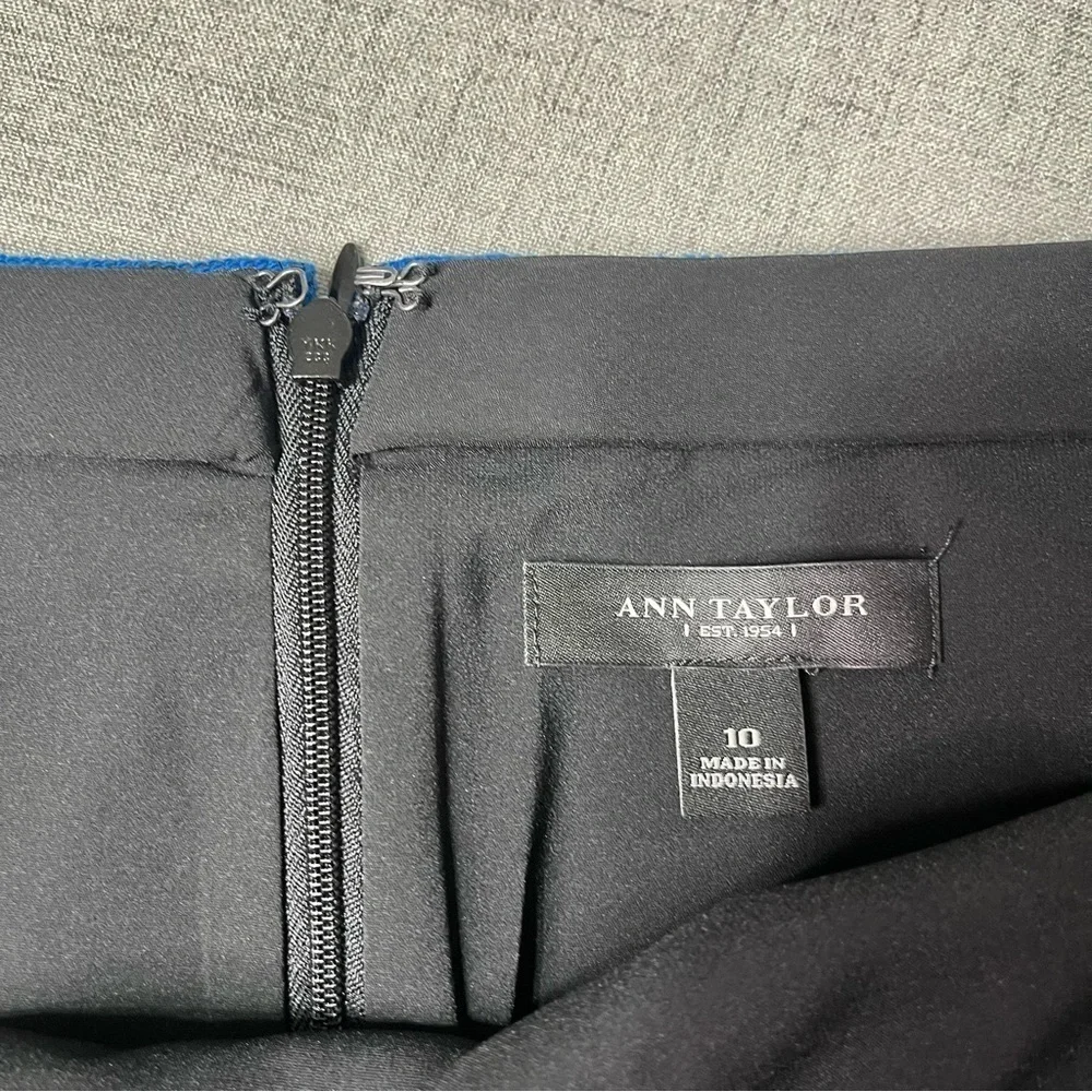 Ann Taylor Blue & Black Striped Knit Pencil Skirt Stretchy 10 - Picture 6 of 6